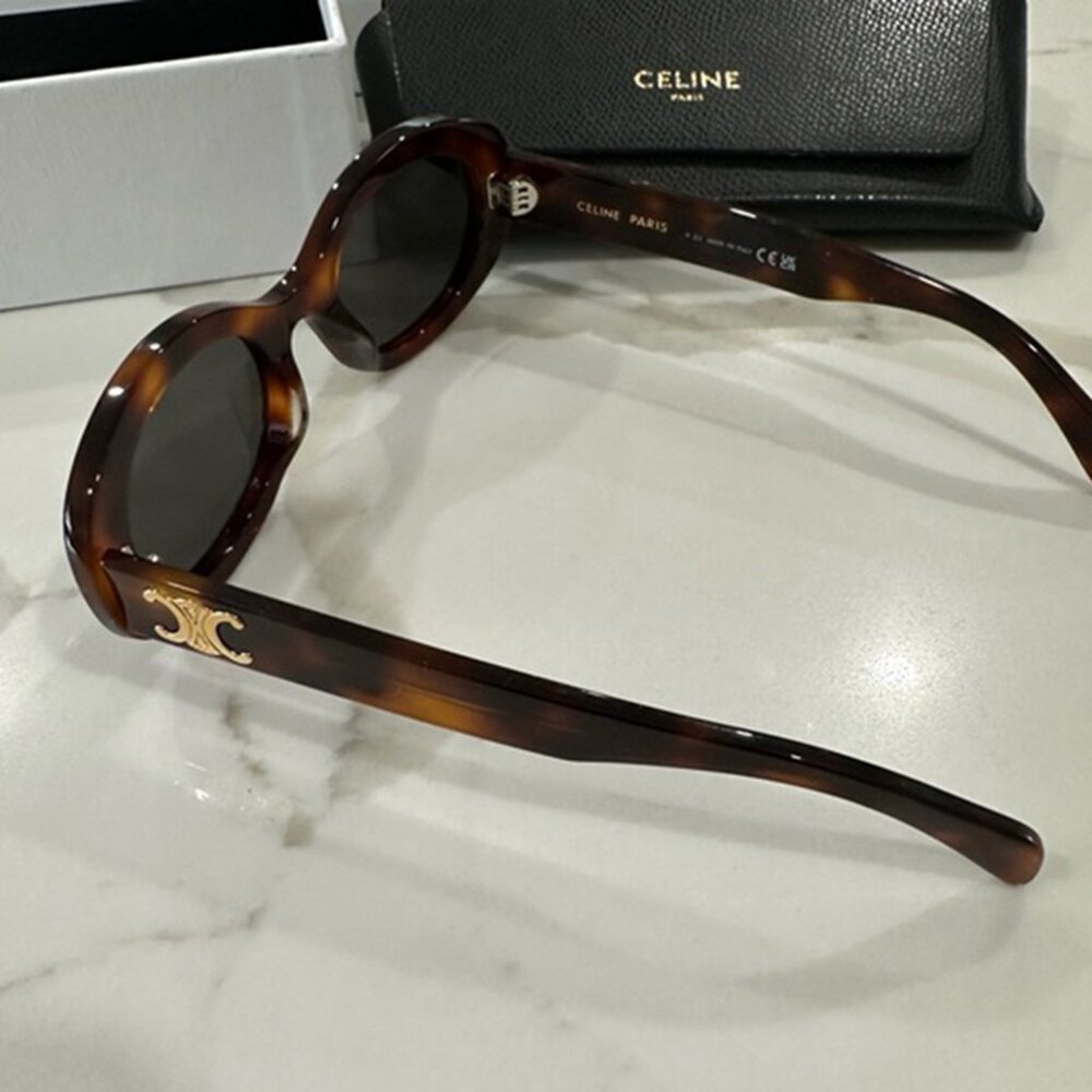 Celine Triomphe Oval Tortoise Sunglasses - Picture 4 of 6